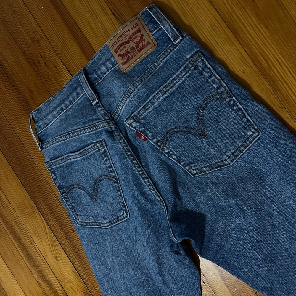 Levi’s - Wedgie Skinny Jeans - Picture 4 of 9